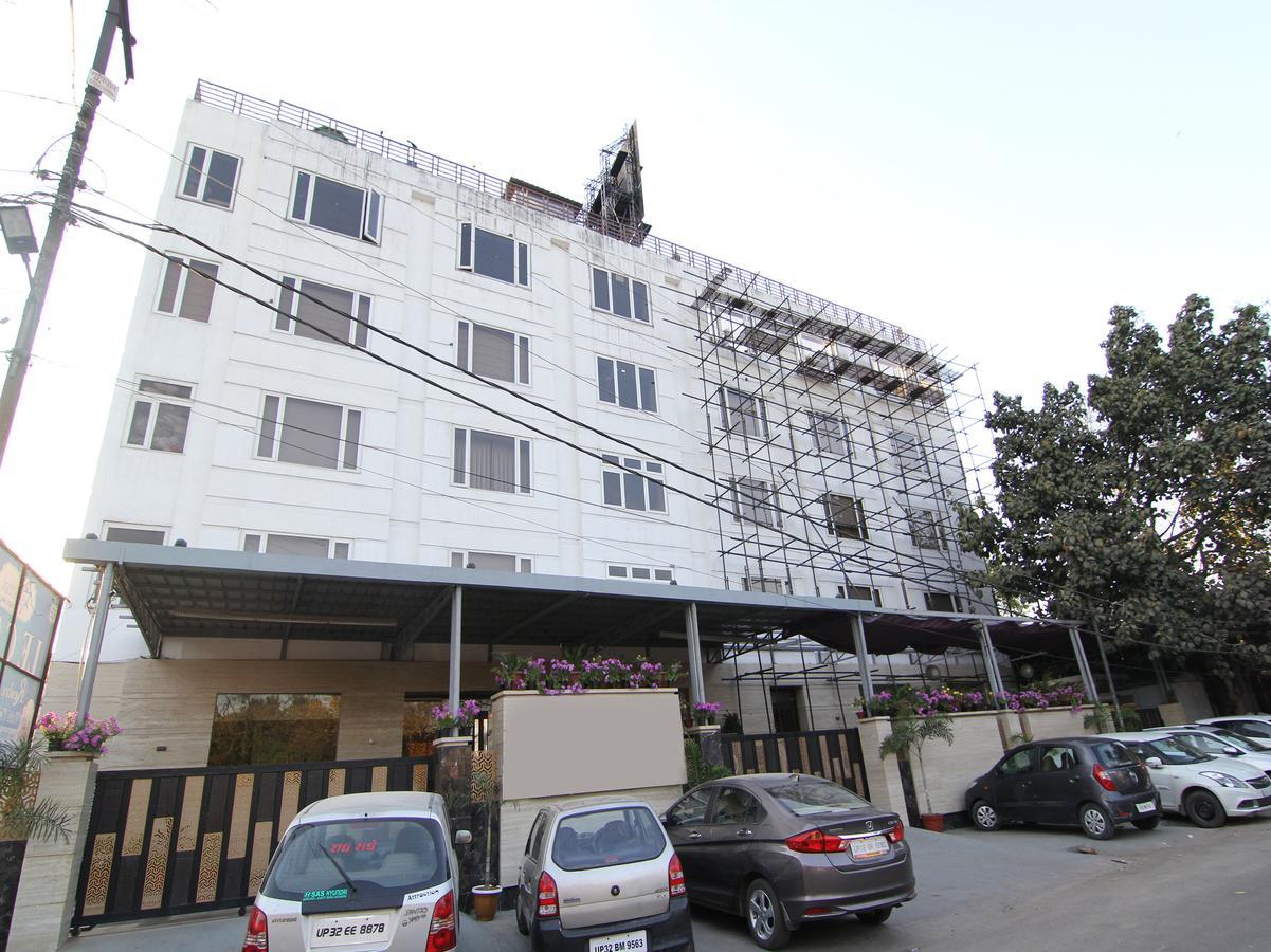 Oyo 12496 Skyotel Lucknow Exterior photo